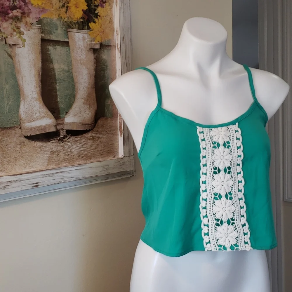 Joyce Crop Top - Picture 2 of 6